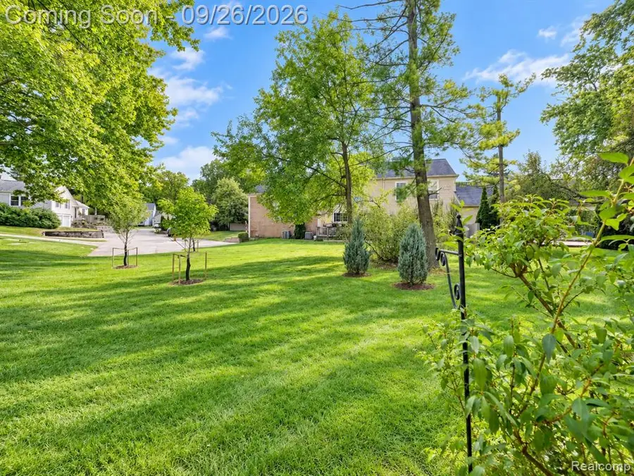 1476 Saddle, Rochester Hills, MI 48306 - #2