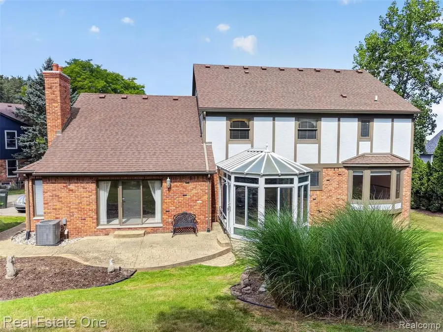 871 Stanford, Rochester Hills, MI 48309 - #2