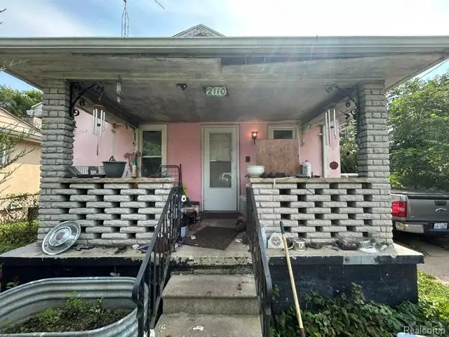 2110 Broadway, Flint, MI 48506 - #1