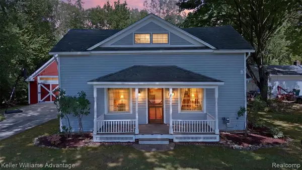 32100 W 9 Mile, Farmington, MI 48336