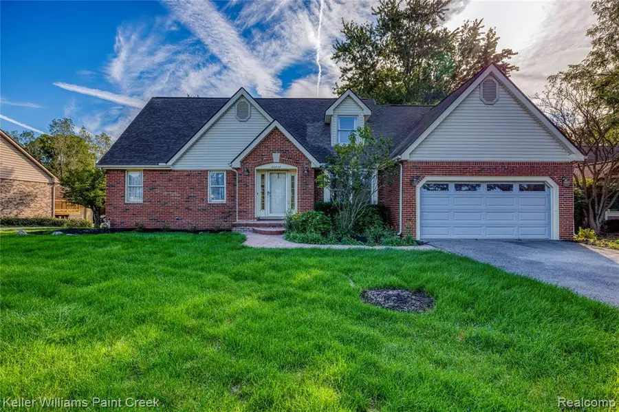 20838 Gill, Farmington Hills, MI 48335 - #2