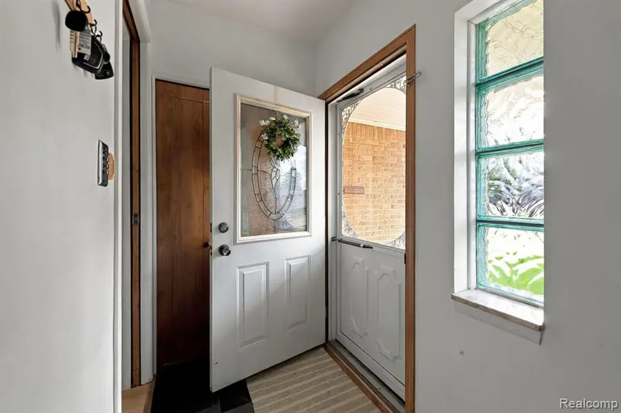 30238 Newport, Warren, MI 48088 - #3