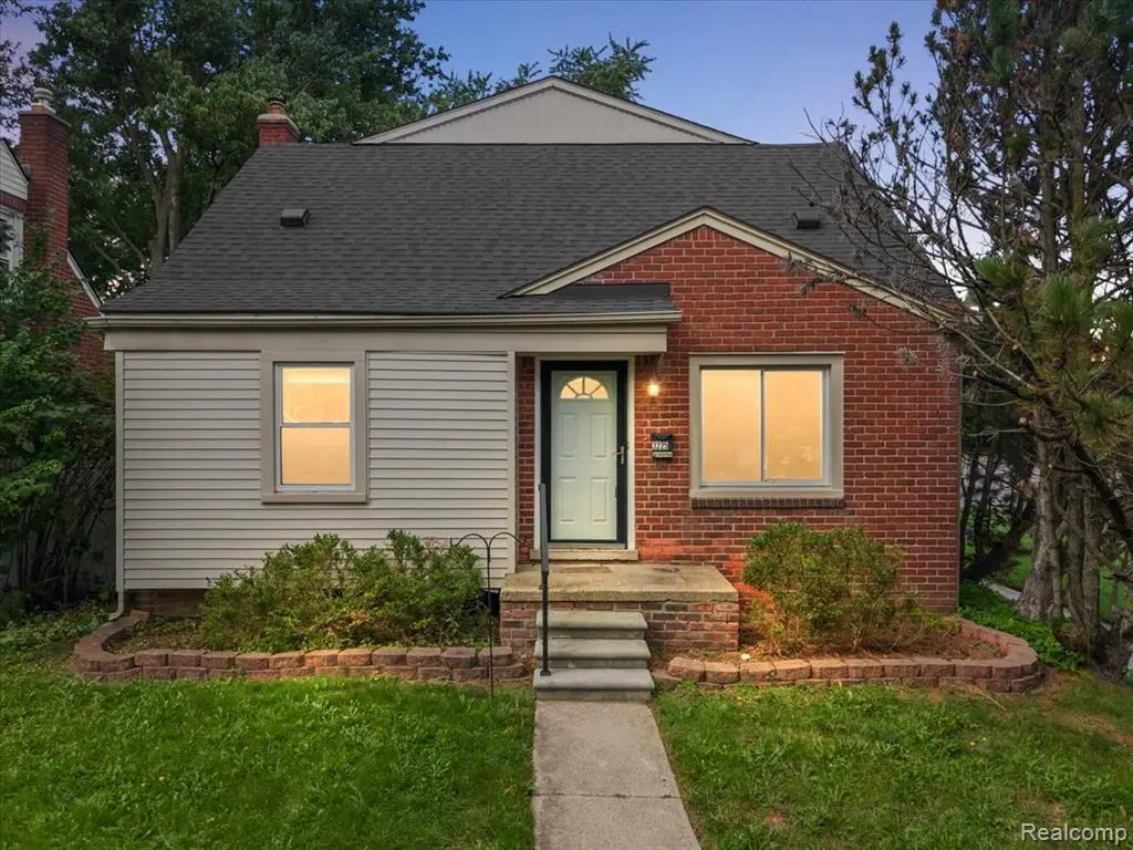 3225 N Vermont, Royal Oak, MI 48073 - #1