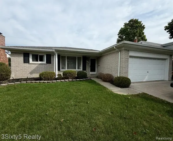 26926 Rochelle, Dearborn Heights, MI 48127