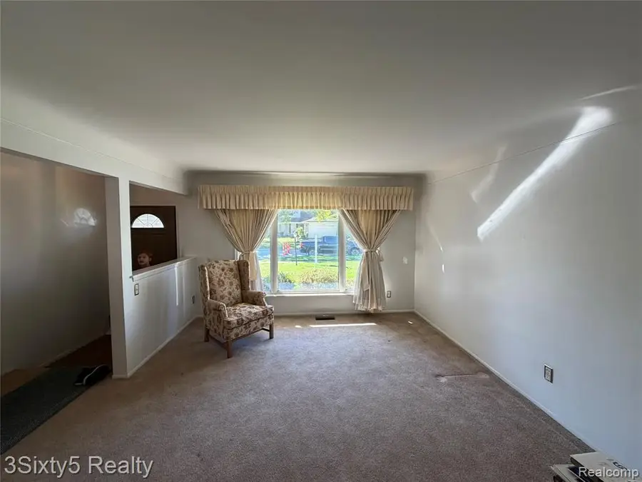 26926 Rochelle, Dearborn Heights, MI 48127 - #2