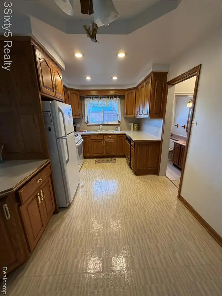 26926 Rochelle, Dearborn Heights, MI 48127 - #3