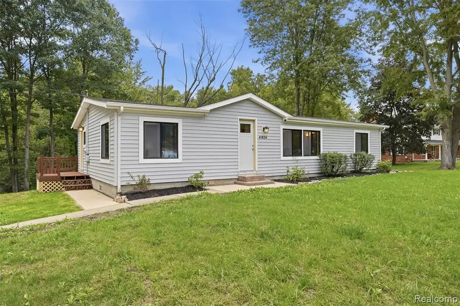 41824 Riggs, Belleville, MI 48111 - #2