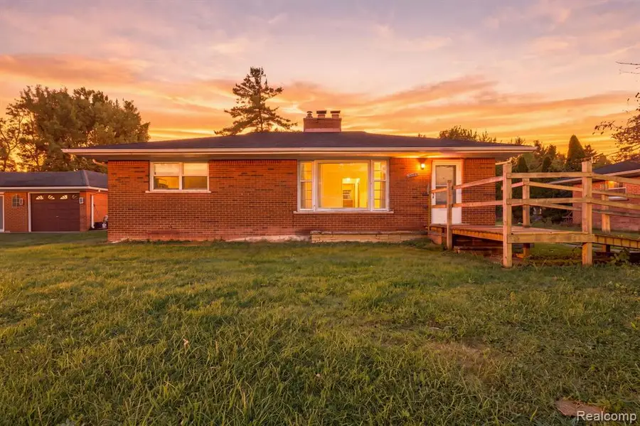 20290 Meridian, Grosse Ile, MI 48138 - #2