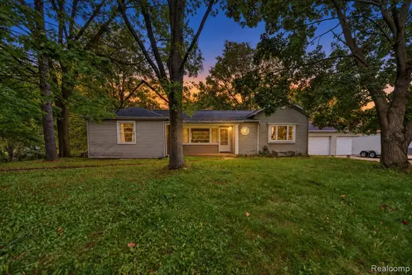1730 Haslett, Haslett, MI 48840