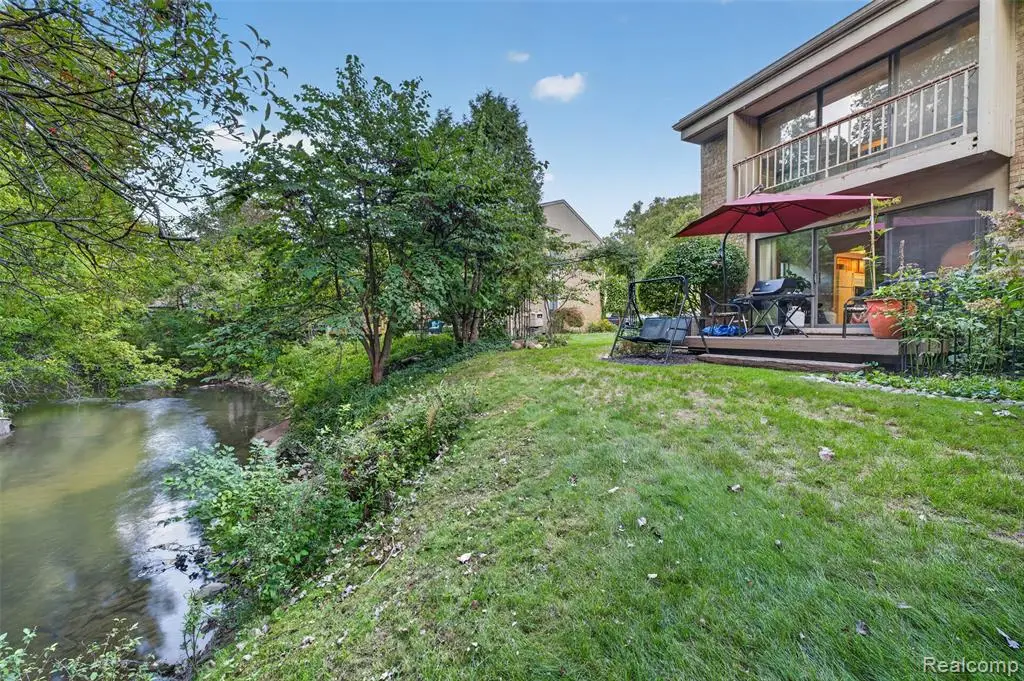 1439 Oakbrook, Rochester Hills, MI 48307 - #1