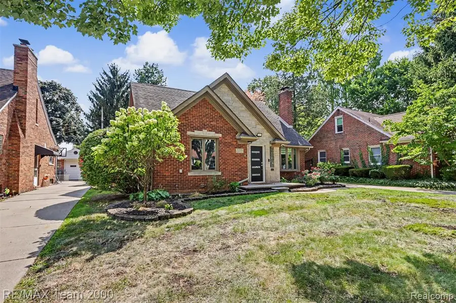 22331 Watsonia, Dearborn, MI 48128 - #2