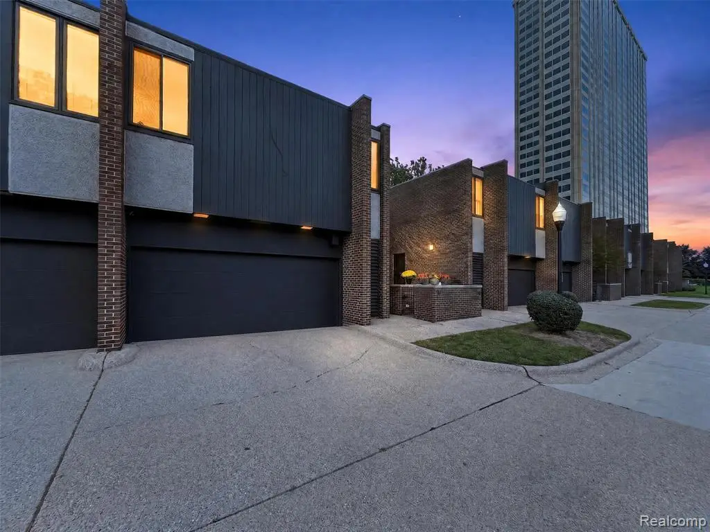1243 Navarre, Detroit, MI 48207 - #1