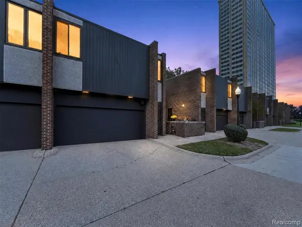 1243 Navarre, Detroit, MI 48207