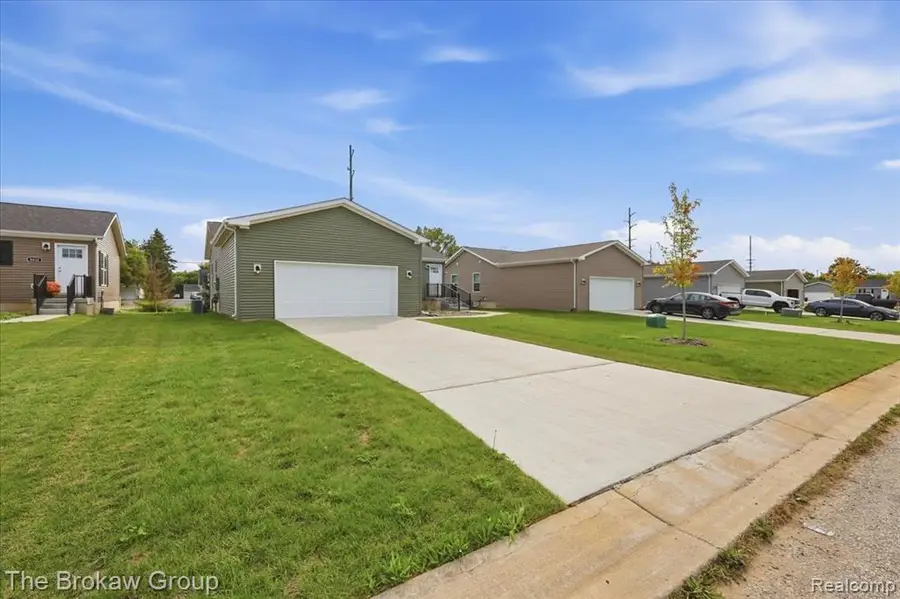 4426 Maple Leaf, Flint, MI 48506 - #3