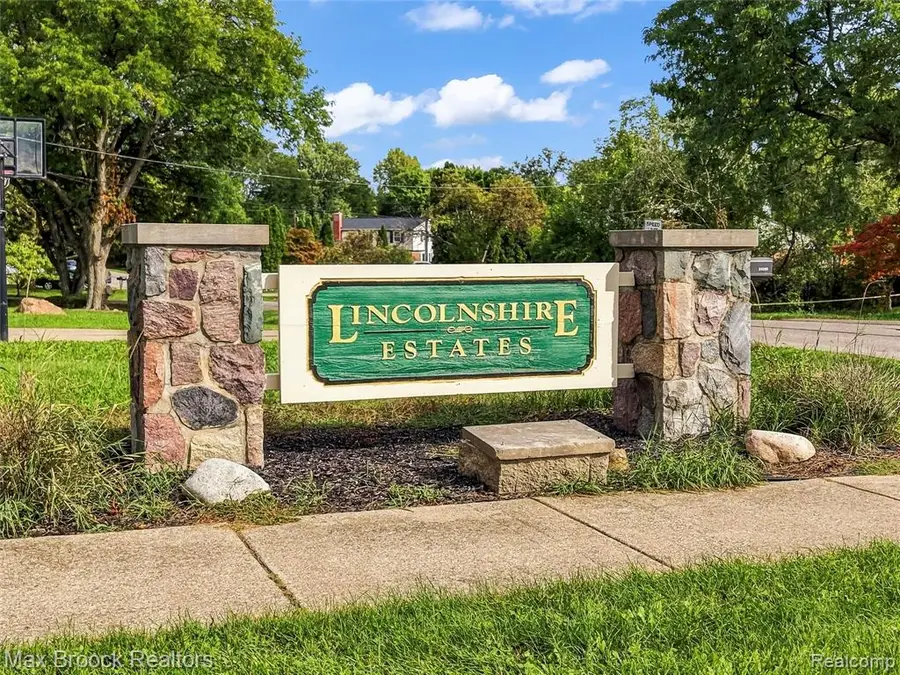 25576 Wessex, Farmington Hills, MI 48336 - #2
