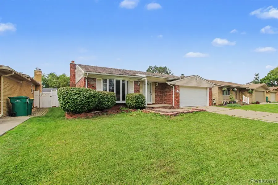 28440 Weddel, Brownstown, MI 48183 - #3