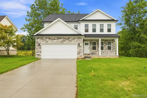 6149 Woodridge, Grand Blanc, MI 48439