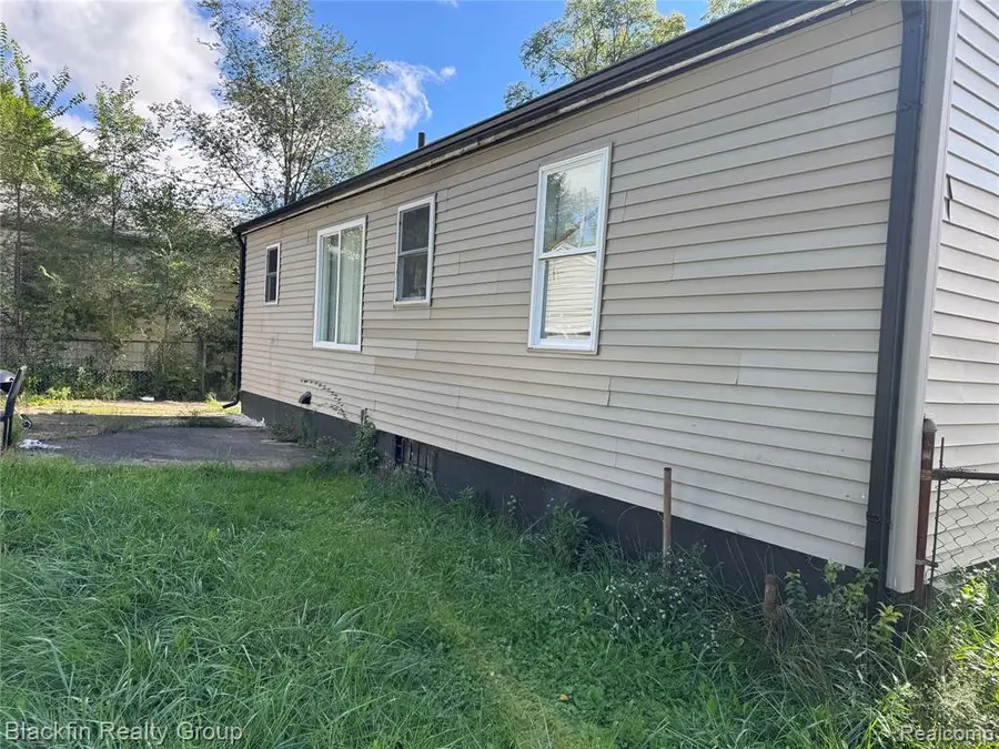 2214 Santa Barbara, Flint, MI 48504 - #3