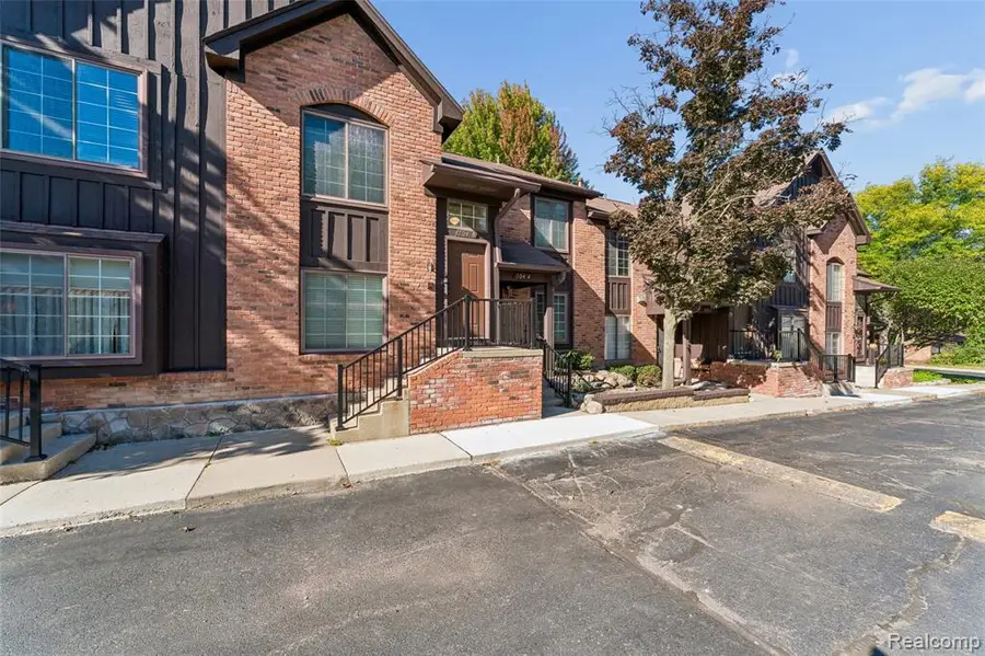 704 S Brady #B, Dearborn, MI 48124 - #2