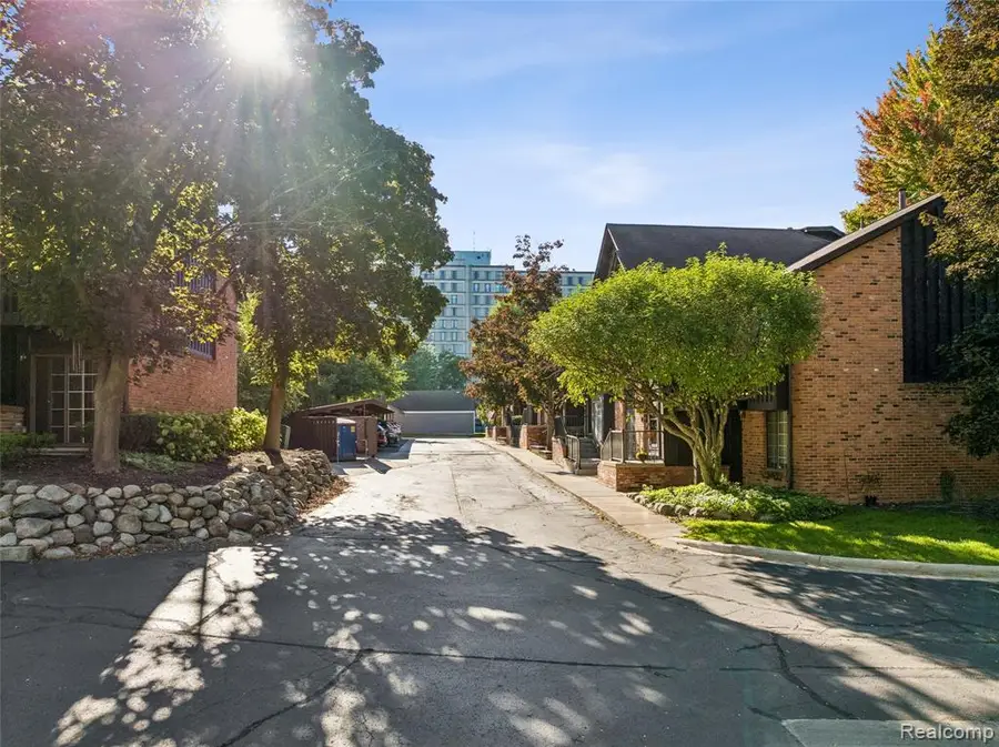704 S Brady #B, Dearborn, MI 48124 - #3