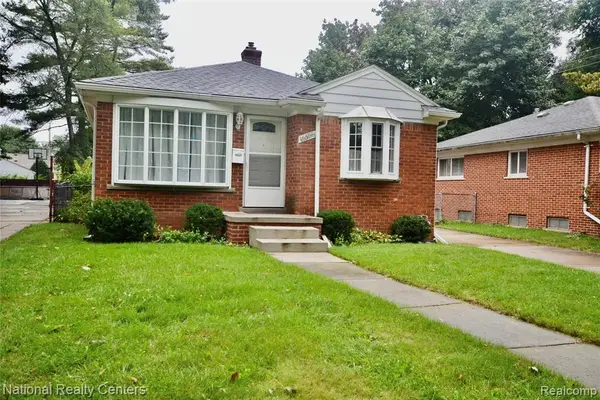 16566 Centralia, Redford, MI 48240