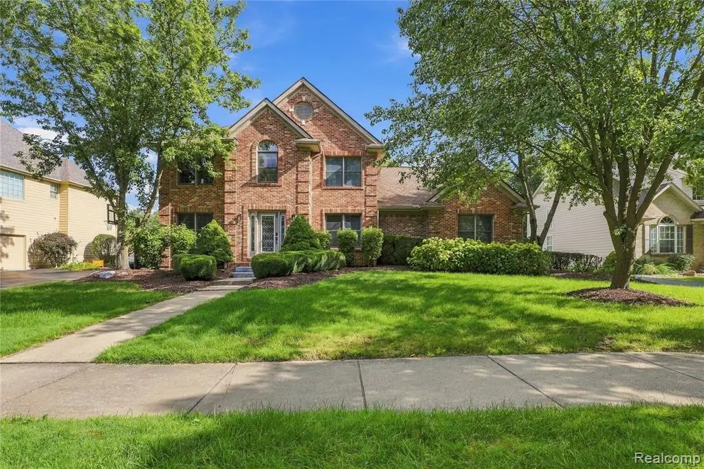 5681 Woodfield, Grand Blanc, MI 48439 - #1