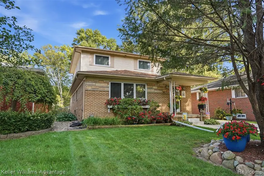3987 Grindley Park, Dearborn Heights, MI 48125 - #3