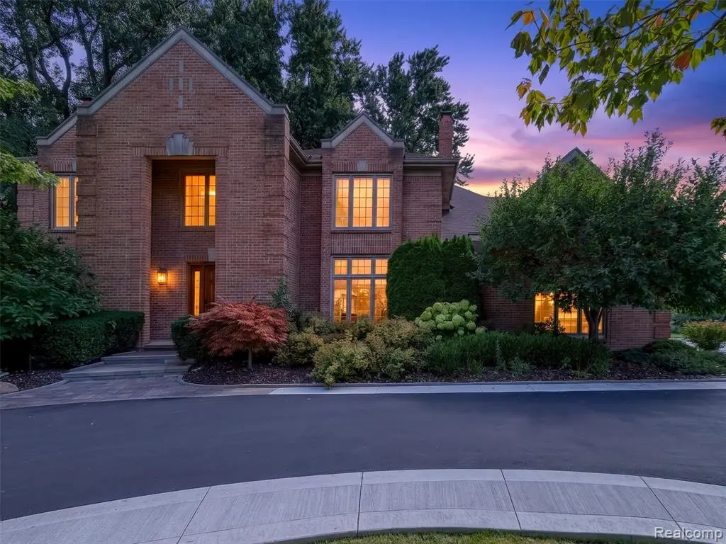 3653 Cedar Brook, Rochester Hills, MI 48309 - #1