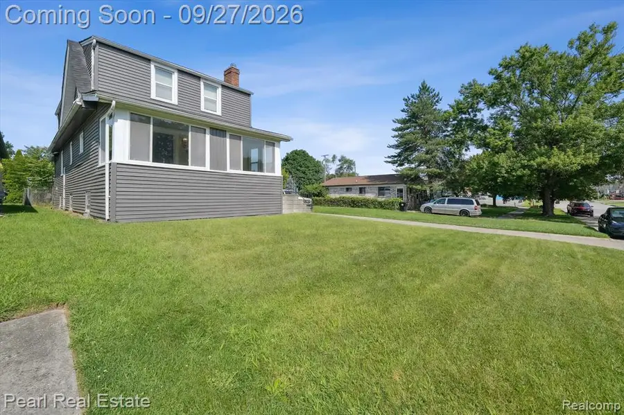 18849 Delaware, Redford, MI 48240 - #2