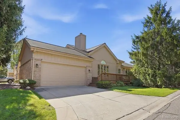 21895 River Ridge, Farmington Hills, MI 48335