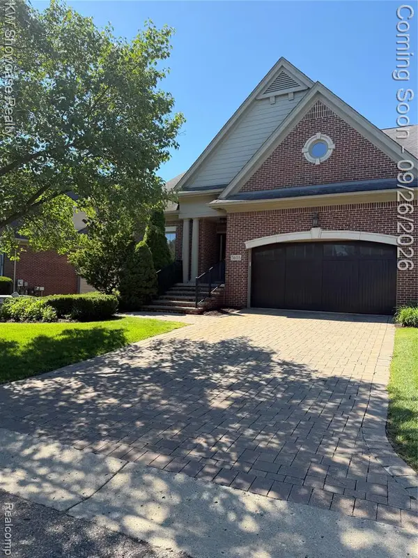 5608 Pembrooke, West Bloomfield, MI 48322