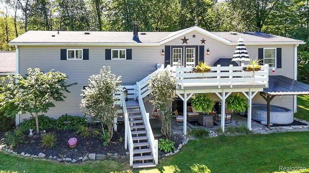 715 W Glass, Ortonville, MI 48462 - #1