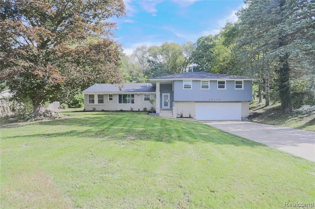 38598 Applewood, Clinton Township, MI 48036 - #1