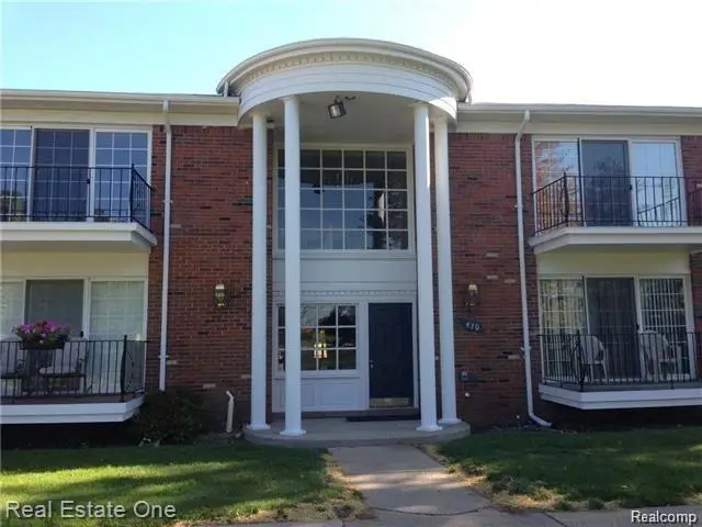 430 N Fox Hills, Bloomfield Hills, MI 48304 - #2