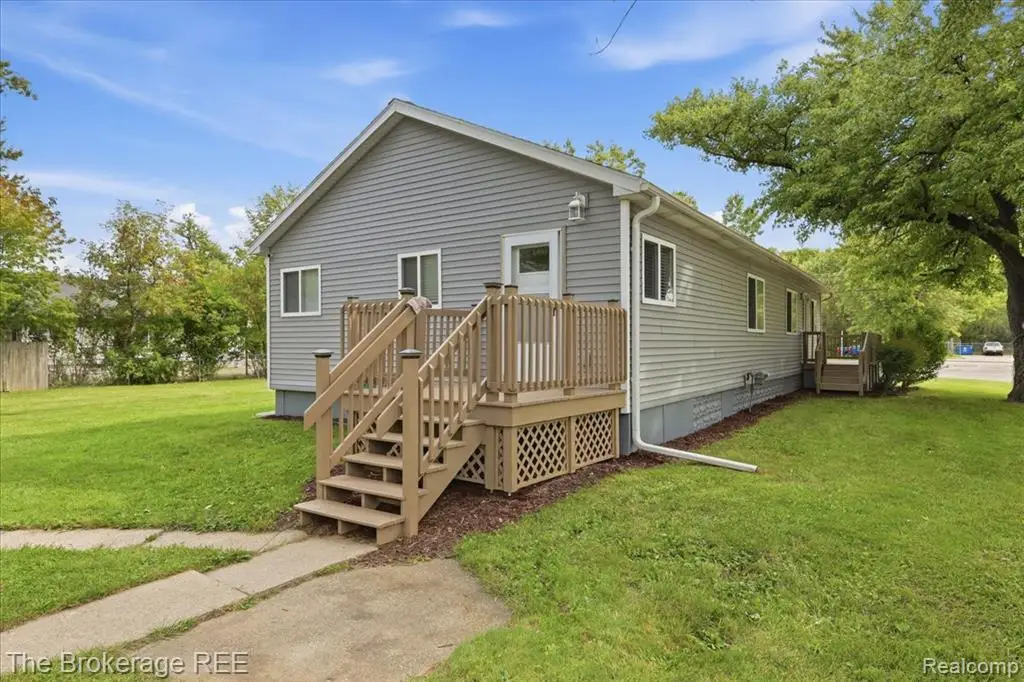 3399 Richfield, Flint, MI 48506 - #1