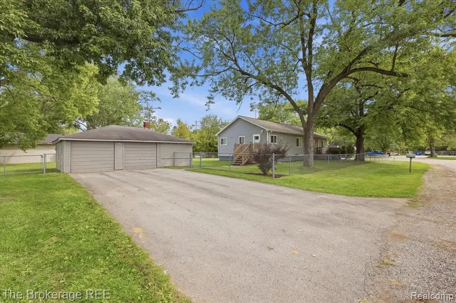 3399 Richfield, Flint, MI 48506 - #3