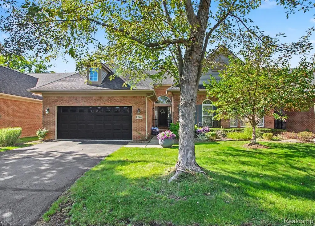 1746 Treyborne, Commerce, MI 48390 - #1