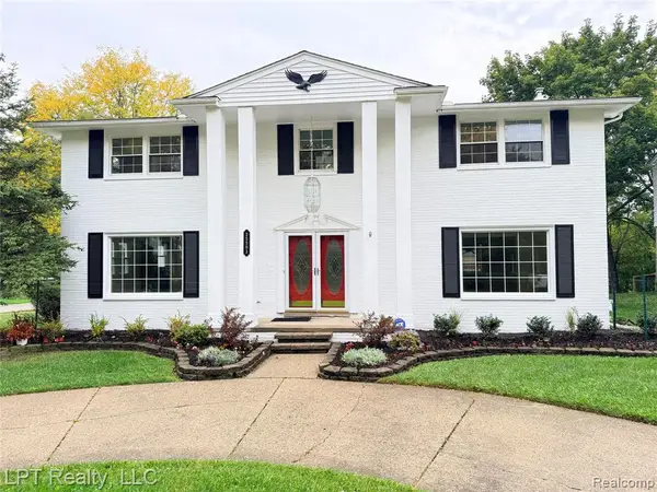 25503 Arden Park, Farmington Hills, MI 48336