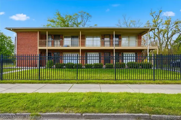 9439 Chalmers, Detroit, MI 48213