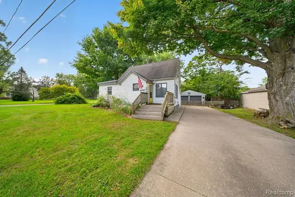 4047 N Vassar, Flint, MI 48506