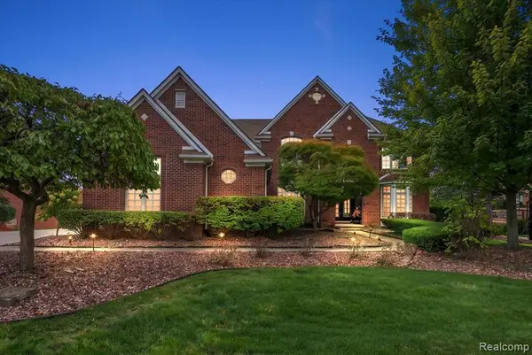24060 Broadmoor Park, Novi, MI 48374