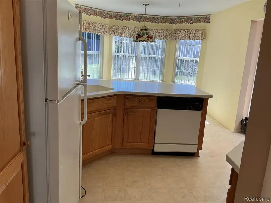 41370 Greenspire, Clinton Township, MI 48038 - #3