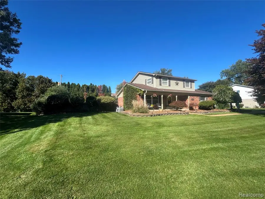 18424 Hollie, Macomb, MI 48044 - #2