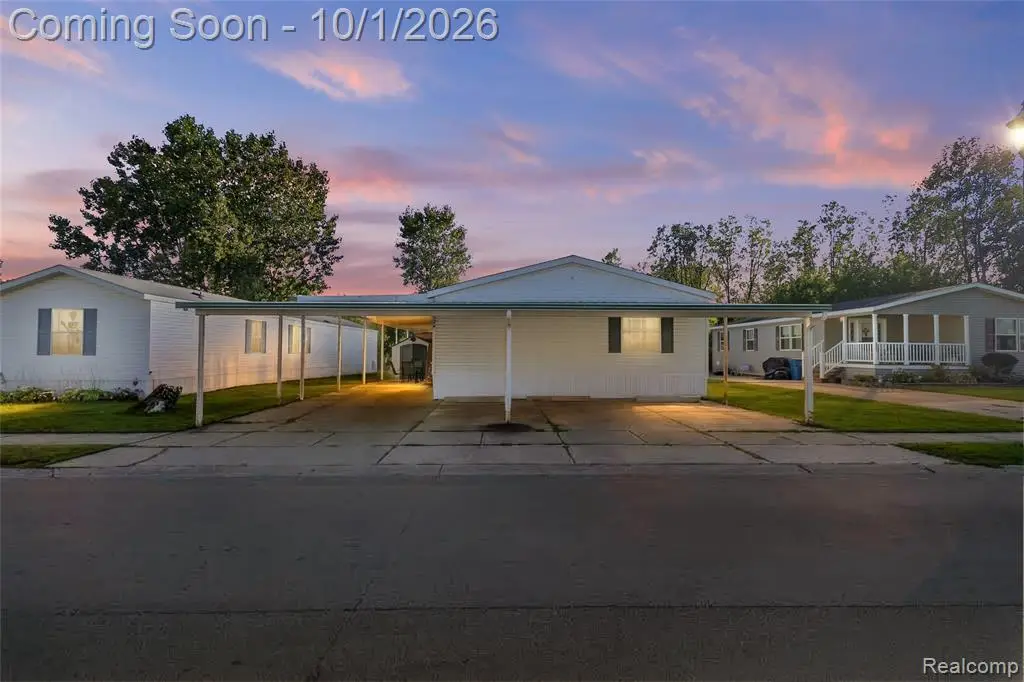 324 Fox Chase, Grand Blanc, MI 48439 - #1