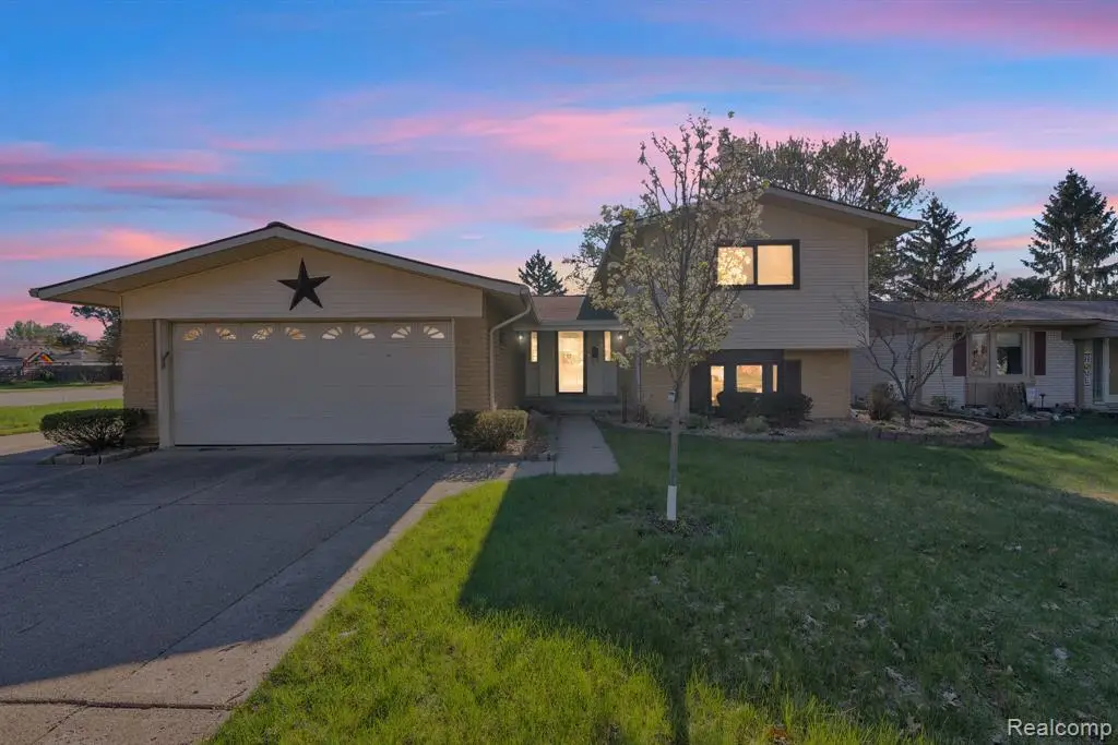 9498 Bassett, Livonia, MI 48150 - #1