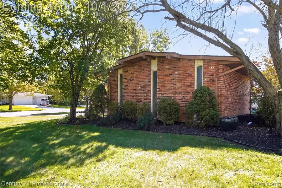 36471 Gardner, Livonia, MI 48152 - #2