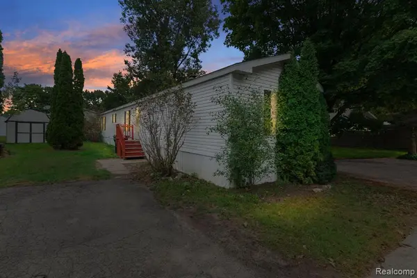 351 North Squirrel, Auburn Hills, MI 48326