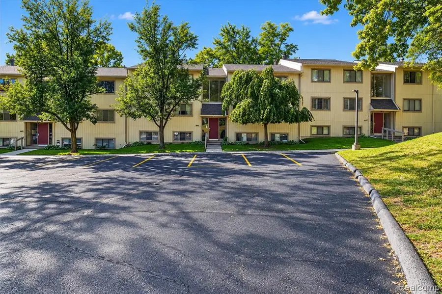1695 Riverside #7, Rochester Hills, MI 48309 - #2
