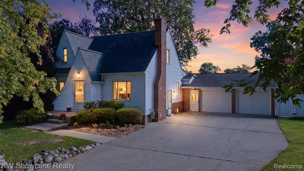 75 Preston, Waterford, MI 48328