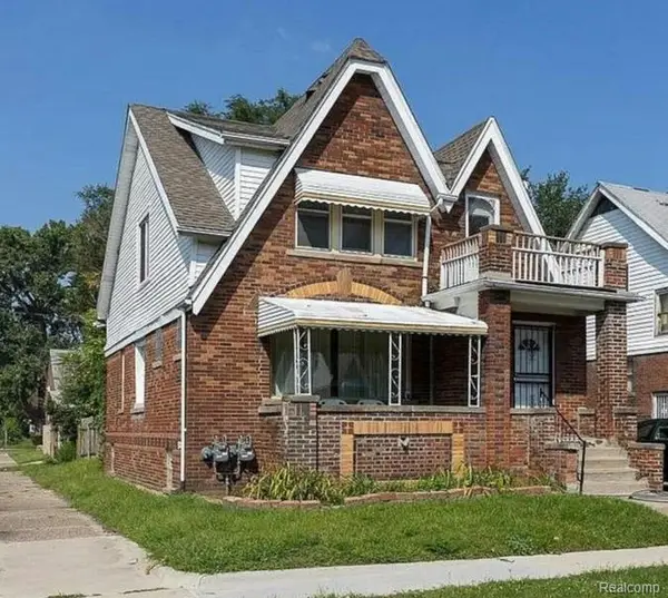 15703 Pinehurst, Detroit, MI 48238